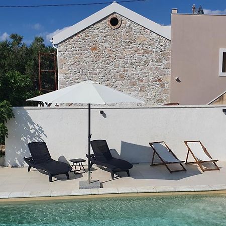 Villa Santa Eufemia Sutomiscica Luaran gambar