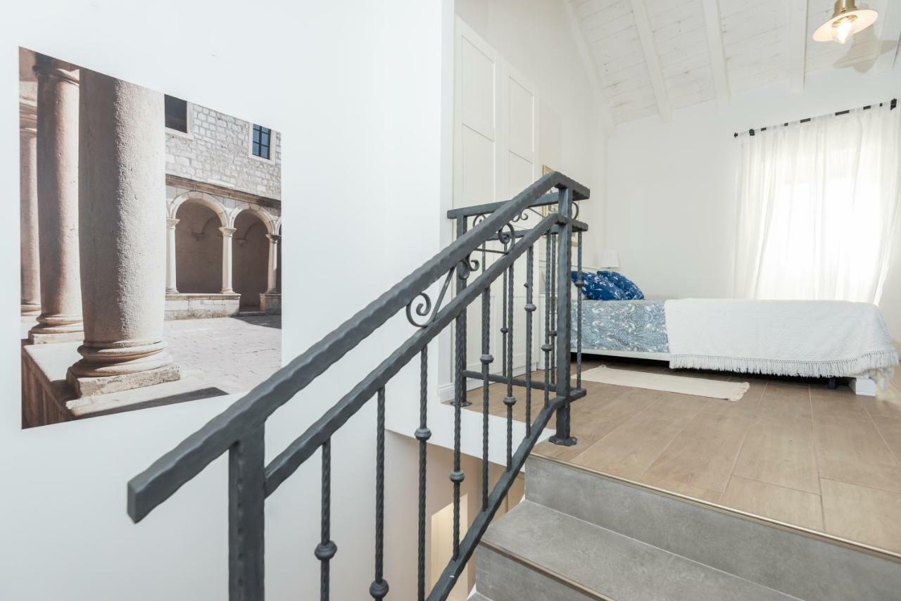 Villa Santa Eufemia Sutomiscica Luaran gambar